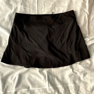 Lululemon Pace Rival Mid-Rise Skirt 
Tall